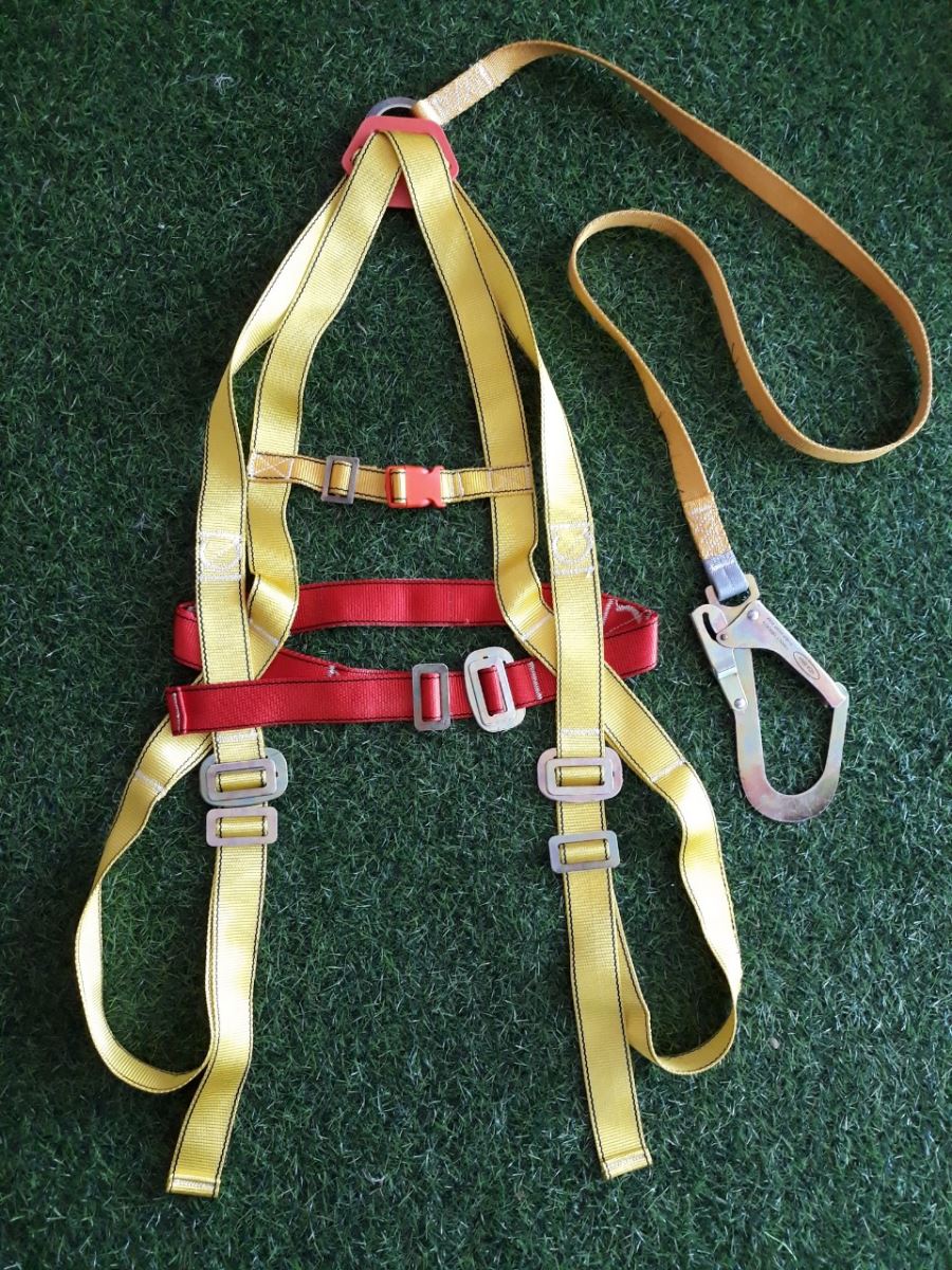 Dây an toàn toàn thân